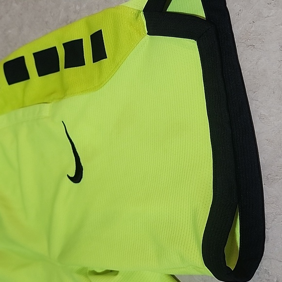 Nike Dri -Fit Boys Basketball Shorts size Small - Picture 2 of 6